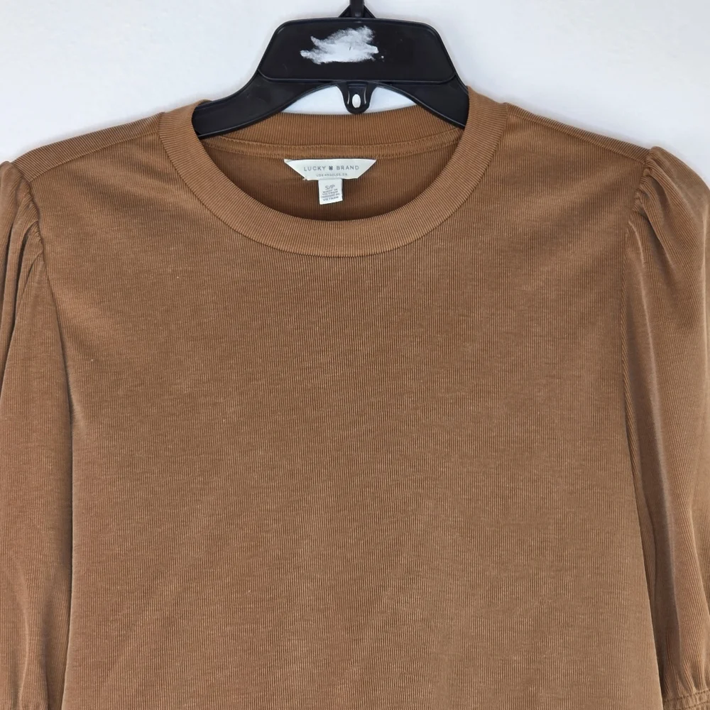 Lucky Brand Tan Crew Neck Puff Sleeve Silky Ribbed Blouse Size Small